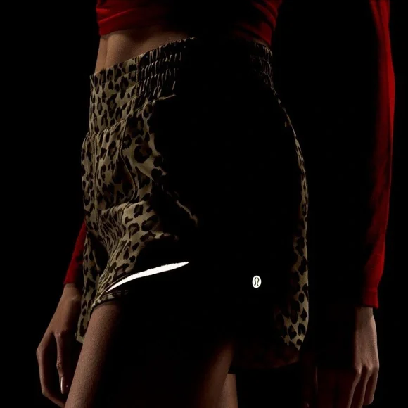 Lululemon Hotty Hot High-Rise Lined Short 4" Leopard Print Size 4 6 8 10 12 14 - Picture 5 of 5